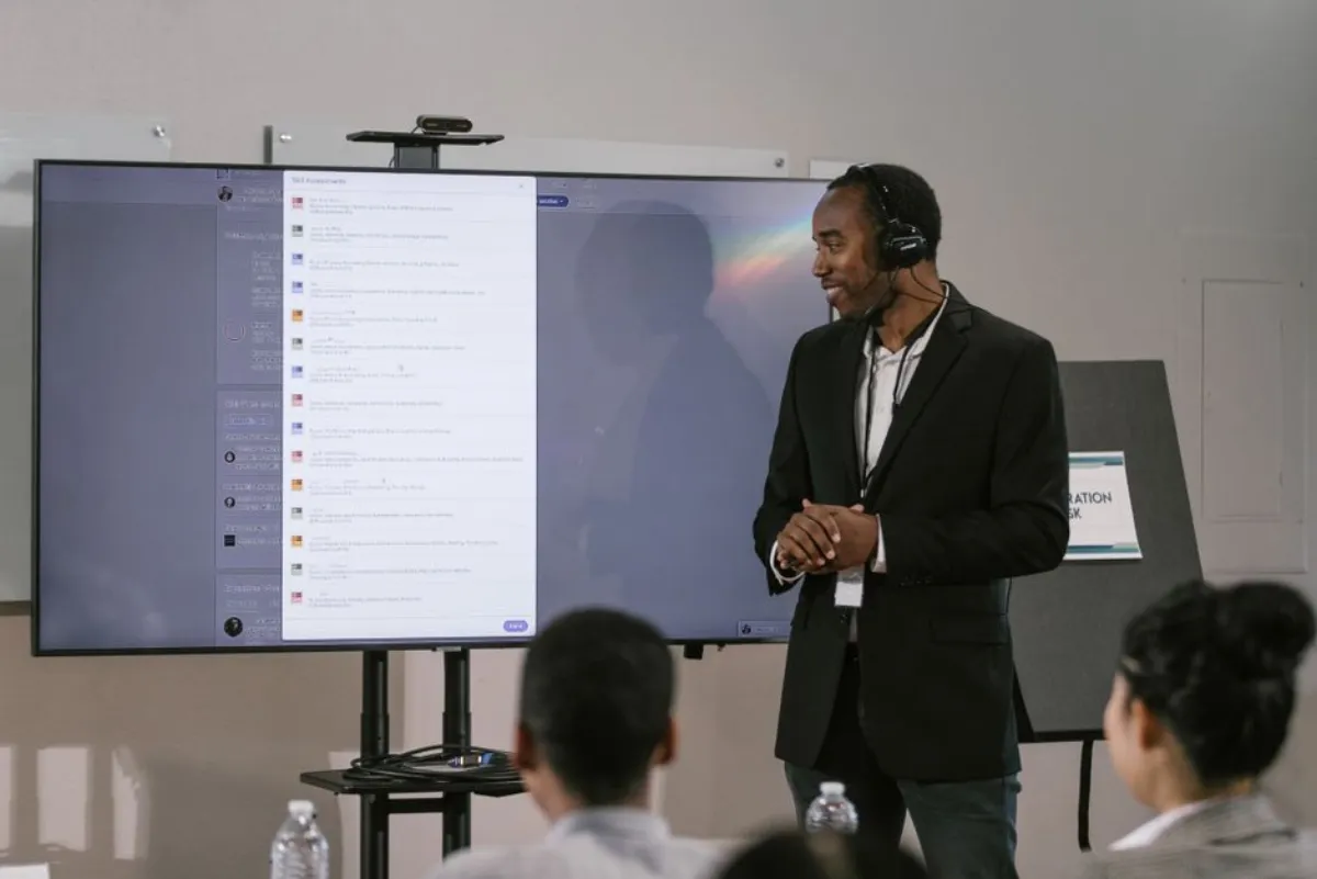virtual presenter